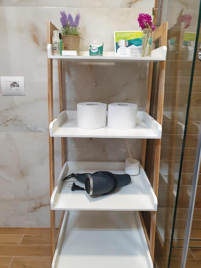 Central Comfy Apartment ติรานา ภายนอก รูปภาพ