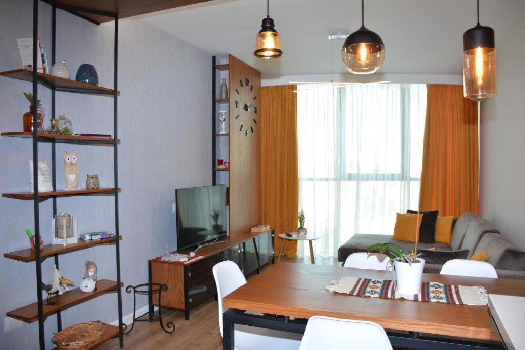 Central Comfy Apartment ติรานา ภายนอก รูปภาพ